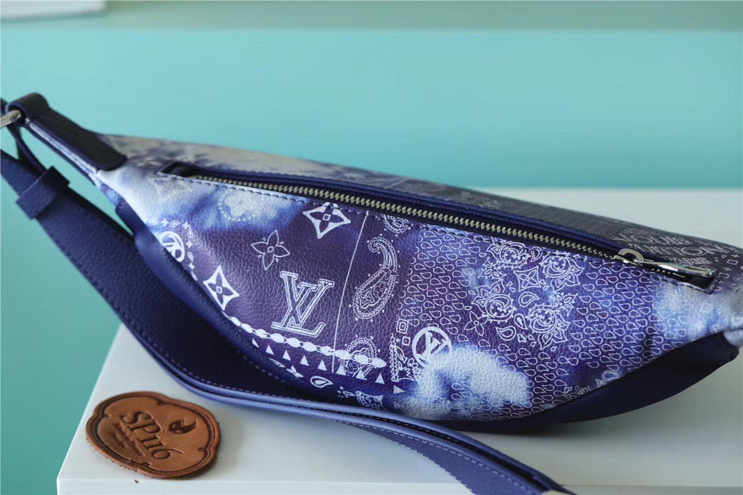 LV GLAMIscovery Bumbag PM Monogram Blue For Men, Bags, Shoulder And Crossbody Bags 17.3in/44cm LV M20587