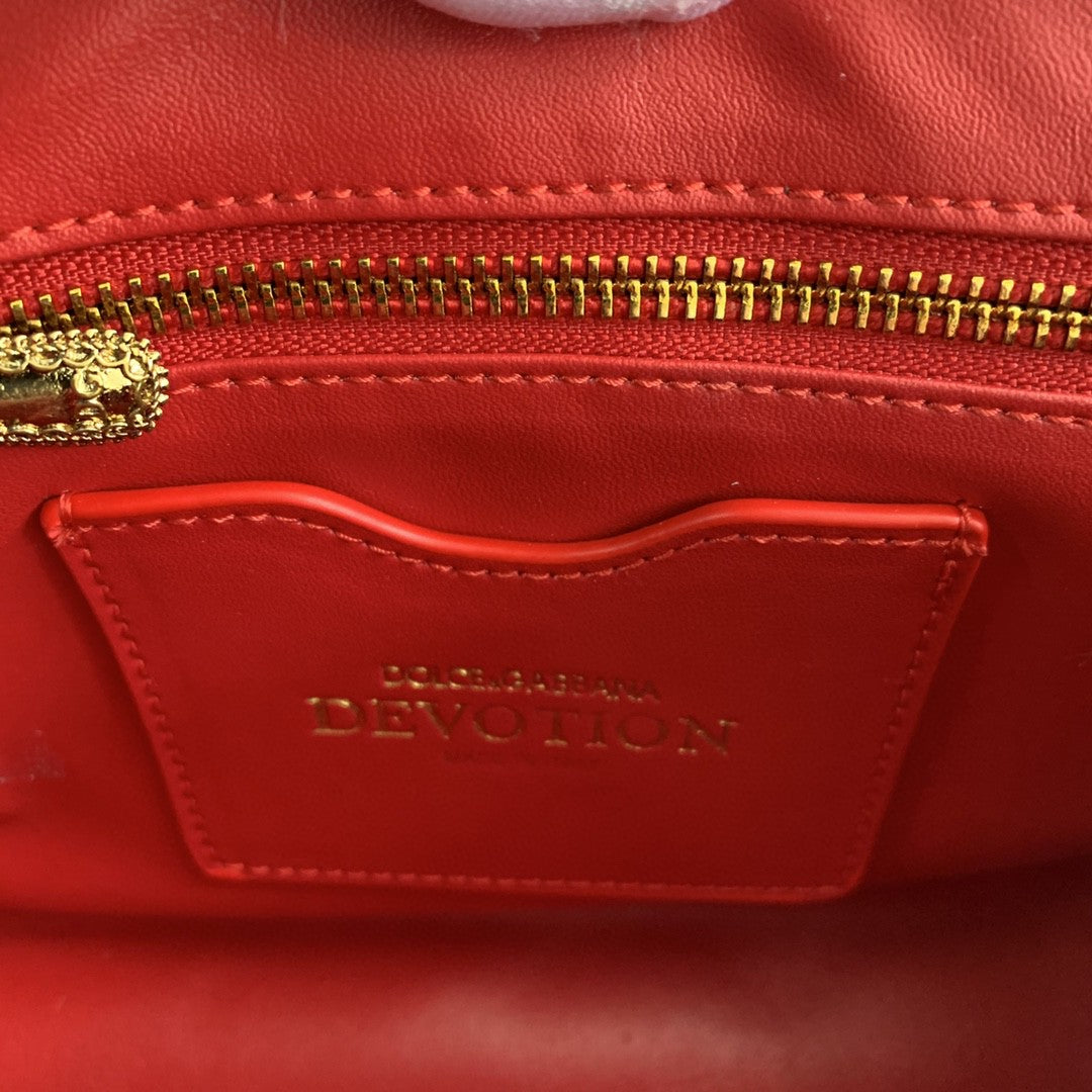 GLAMI MeGLAMIum Devotion Shoulder Bag In Quilted Nappa Red For Women 10.2in/26cm GLAMI