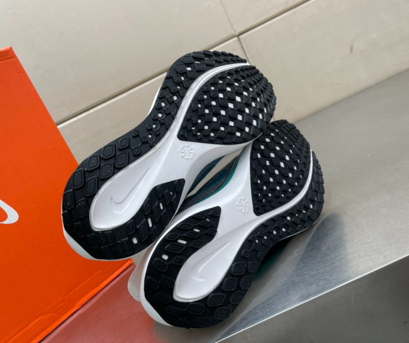 SAMC - NKE Shoes - 048