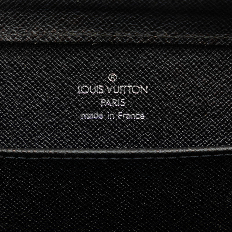 Louis Vuitton Taiga Clutch Bag M30182 Black Leather Men's