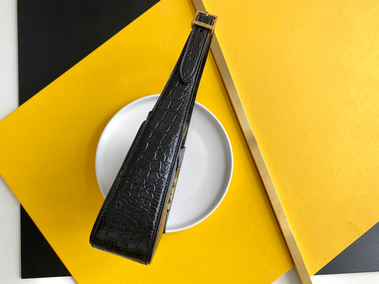 GLAMI LE 5 Ãƒâ‚¬ 7 Hobo Bag Black In Embossed Material For Women 9in/23cm YSL 657228DZESW1062