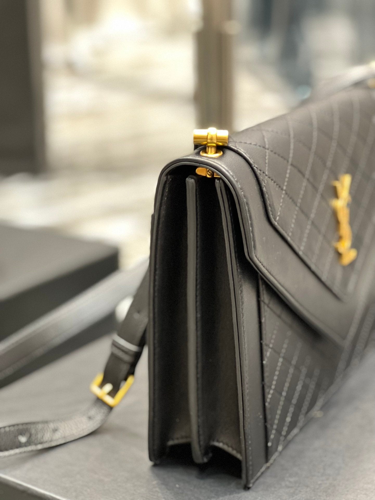 GLAMI Gaby Satchel Bag In Black With Gold Toned Hardware For Women 10.2in/26cm 6688631EL071000