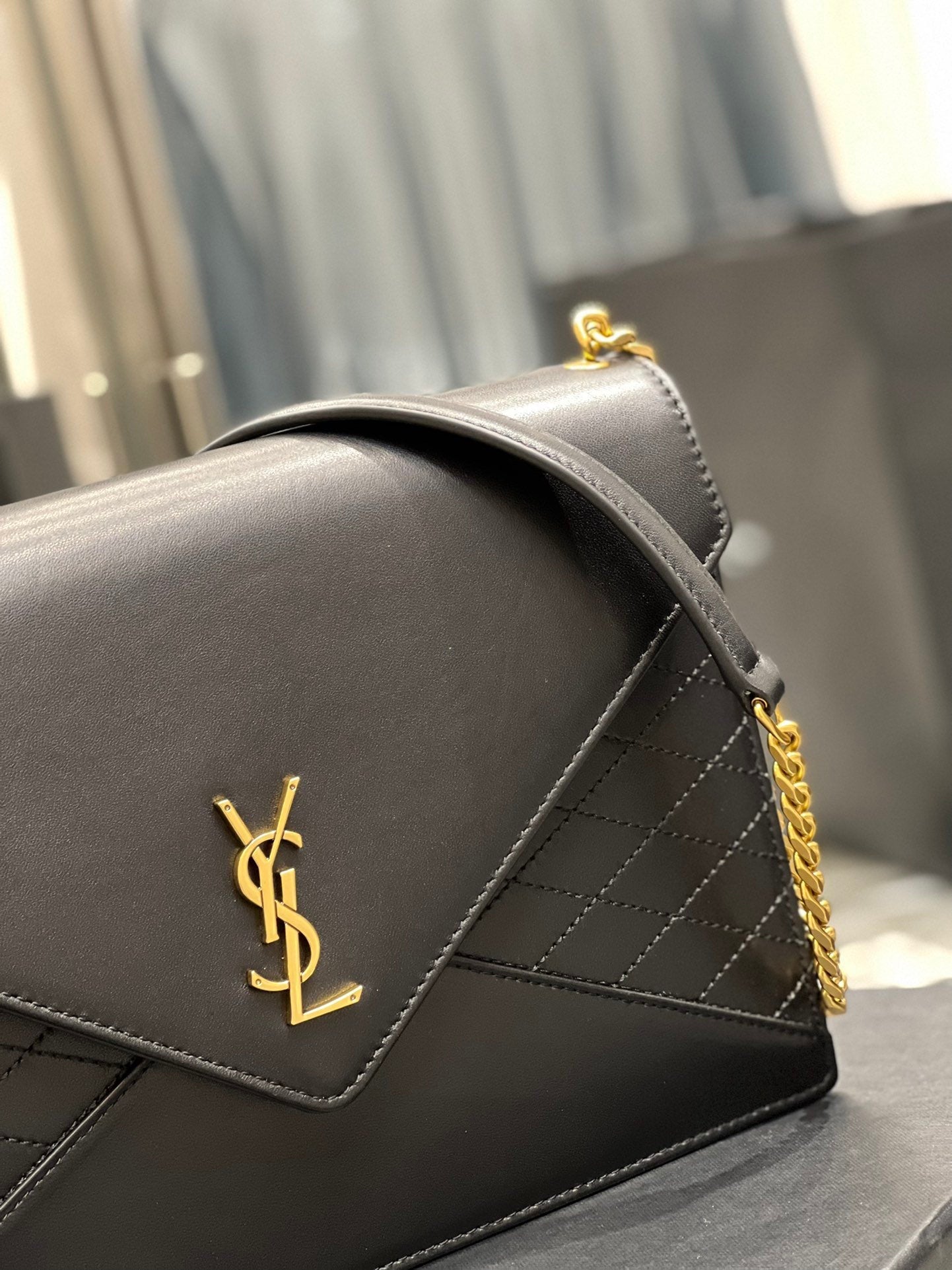 GLAMI Gaby Chain Bag Black With Gold Hardware For Women 10.4in/27cm YSL 6688641EL071000