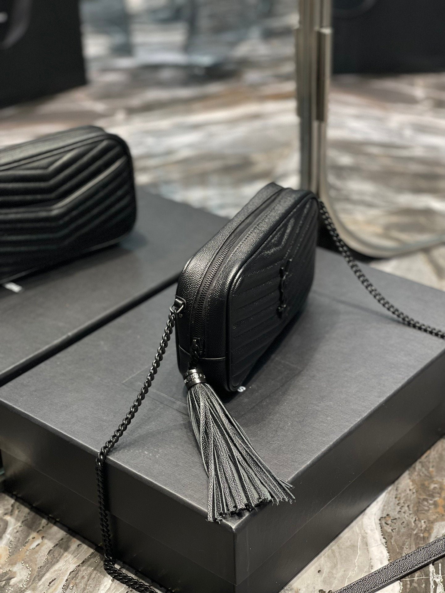 GLAMI Lou Mini Bag Black In Quilted Grain De Poudre With Metal Toned Hardware For Women 7.4in/19cm YSl 6125791GF081000