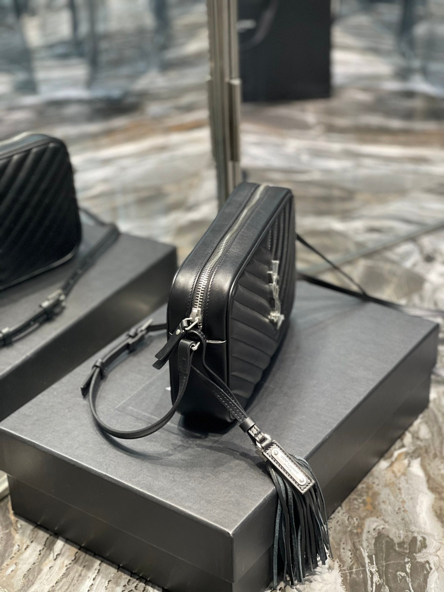 GLAMI Lou Camera Bag Black With Silver Toned Hardware For Women 9in/23cm YSL 612544DV7041000