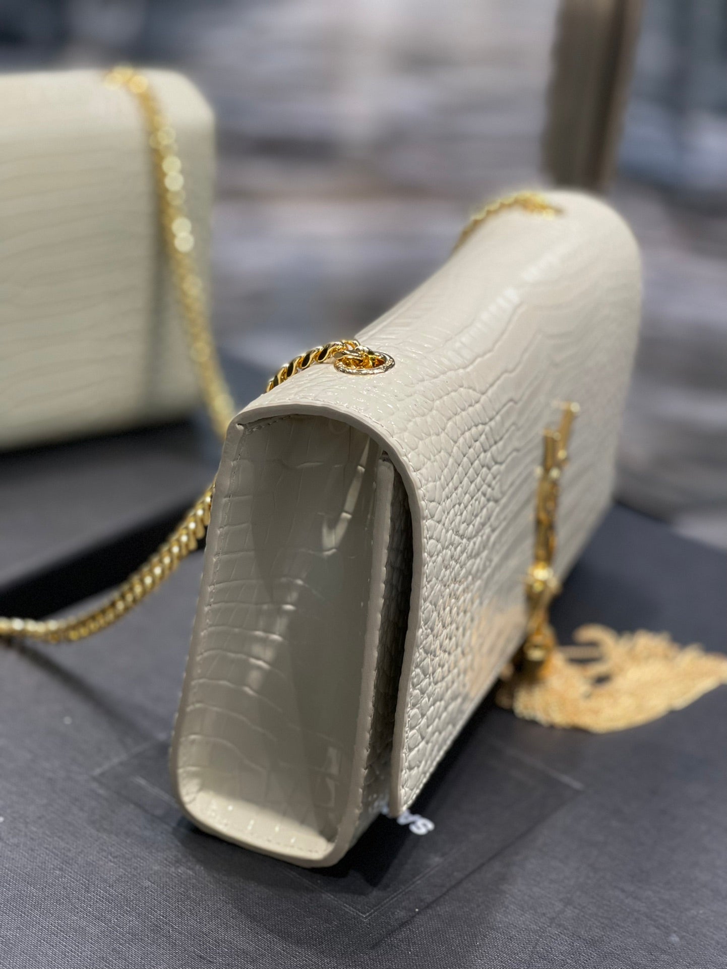 GLAMI Kata MeGLAMIum Chain Bag White Vintage With Tassel For Women 9.4in/24cm YSL 354119DND0J9207