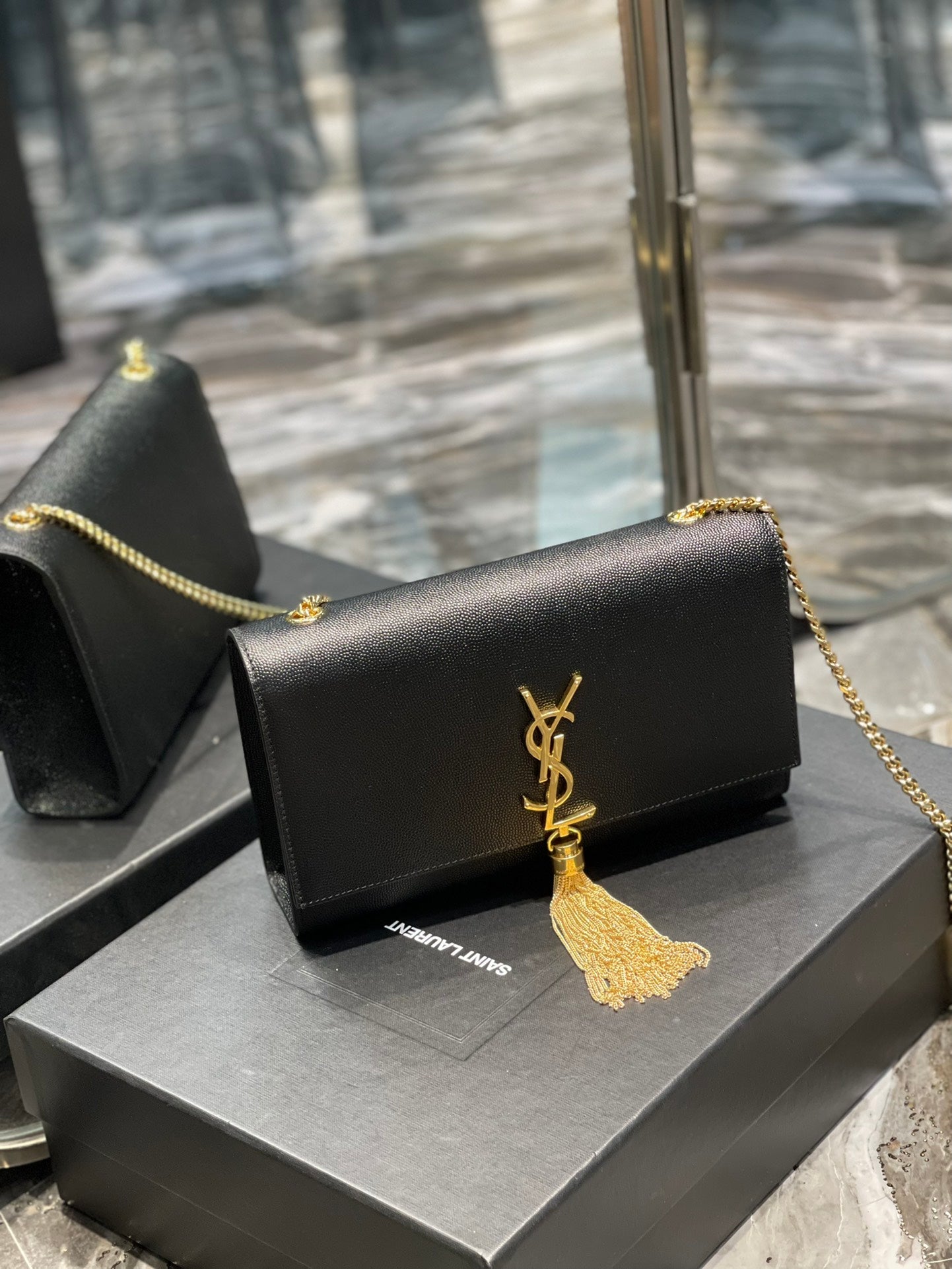 GLAMI Kata MeGLAMIum Chain Bag Black With Tassel For Women 9.4in/24cm YSL 354119BOW0J1000