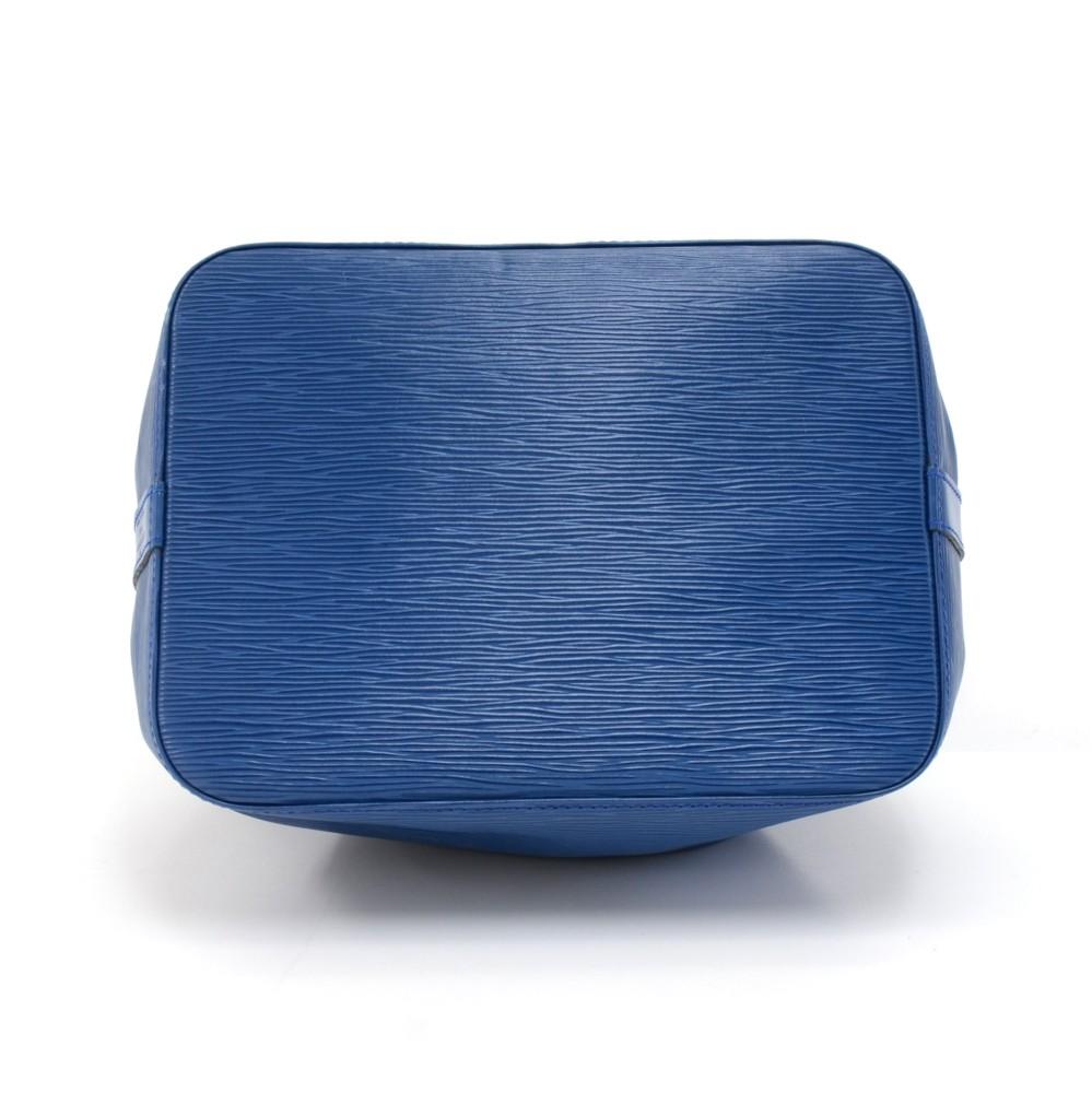 Louis Vuitto Petit Noe Blue Epi Leather Bag