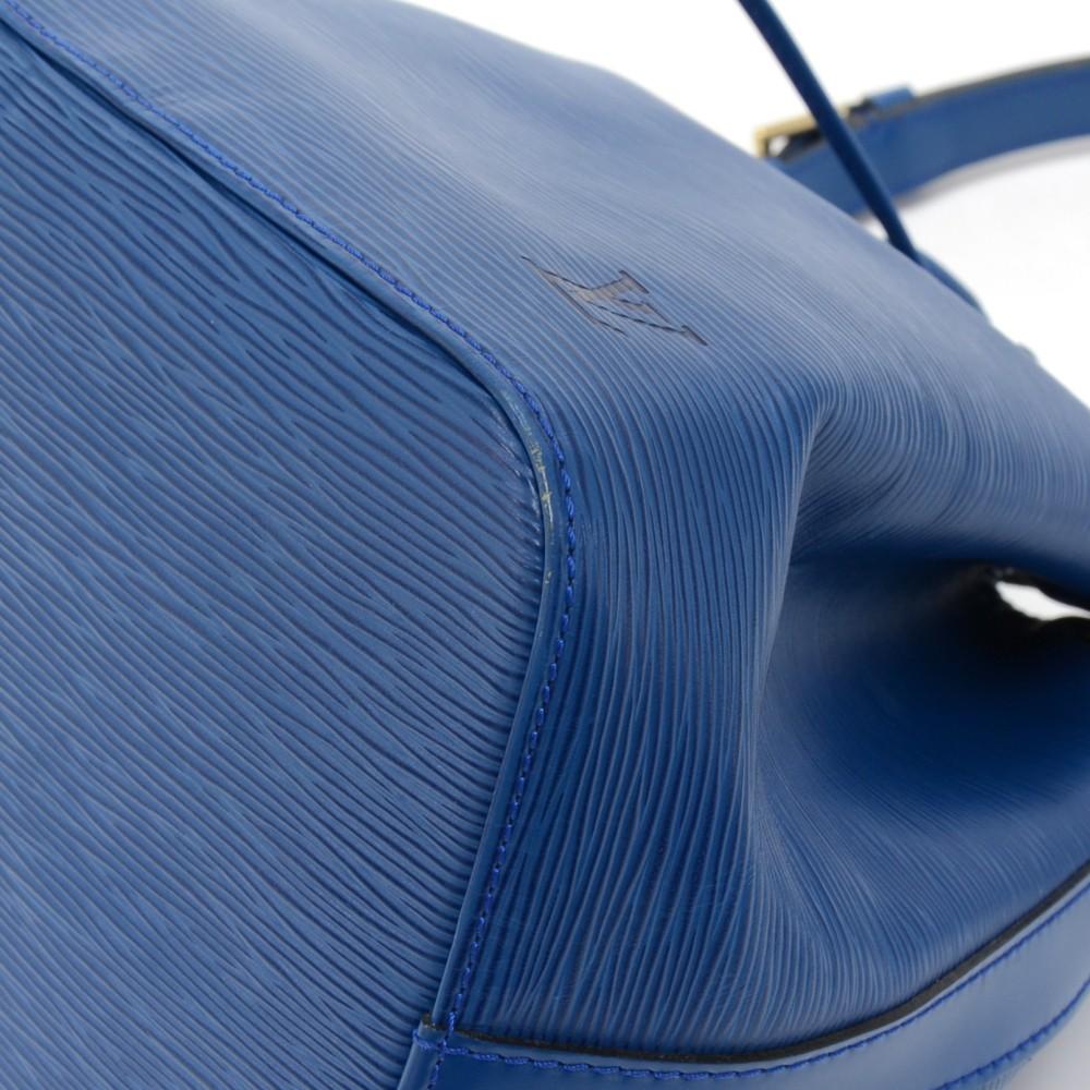 Louis Vuitto Petit Noe Blue Epi Leather Bag