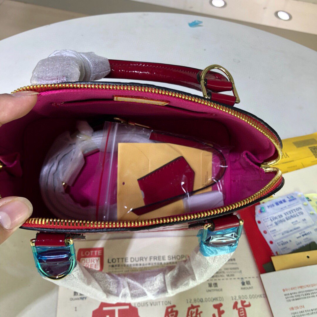 EN - New Arrival Bags LUV 058