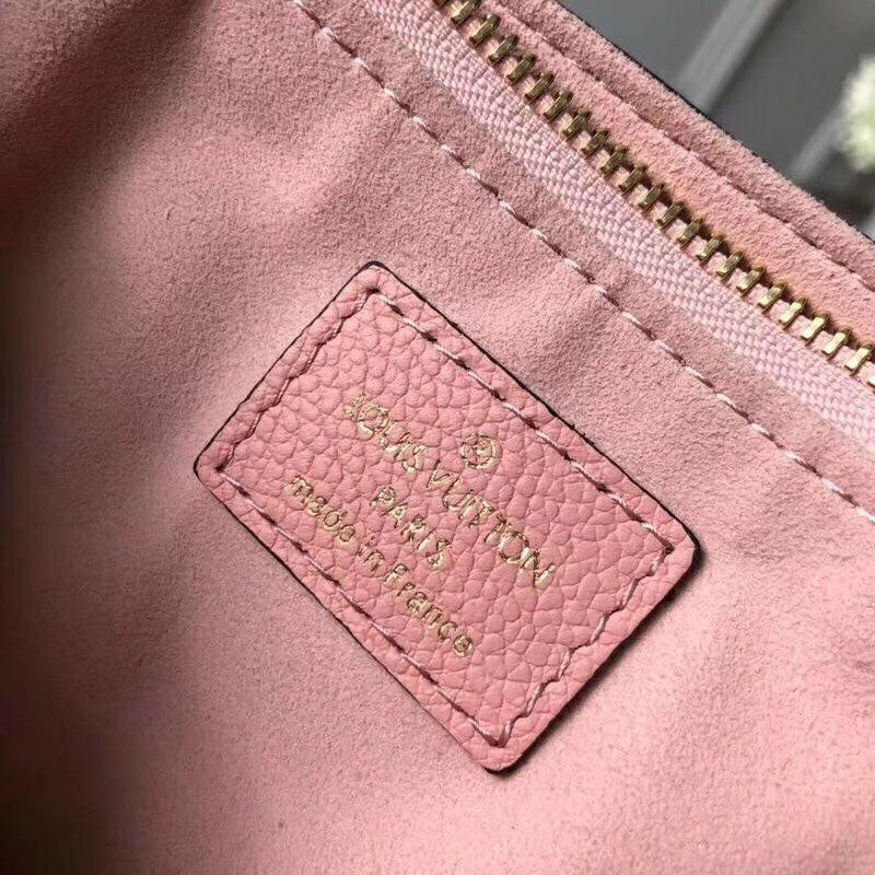 LOV2 Bags - Luxurious Bags  1067
