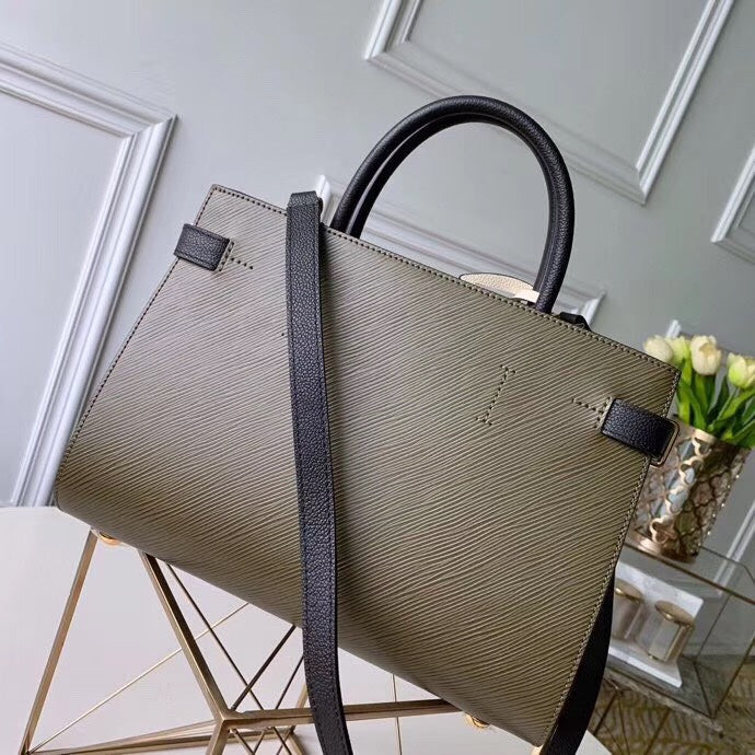 LOV2 Bags - Luxurious Bags  1337