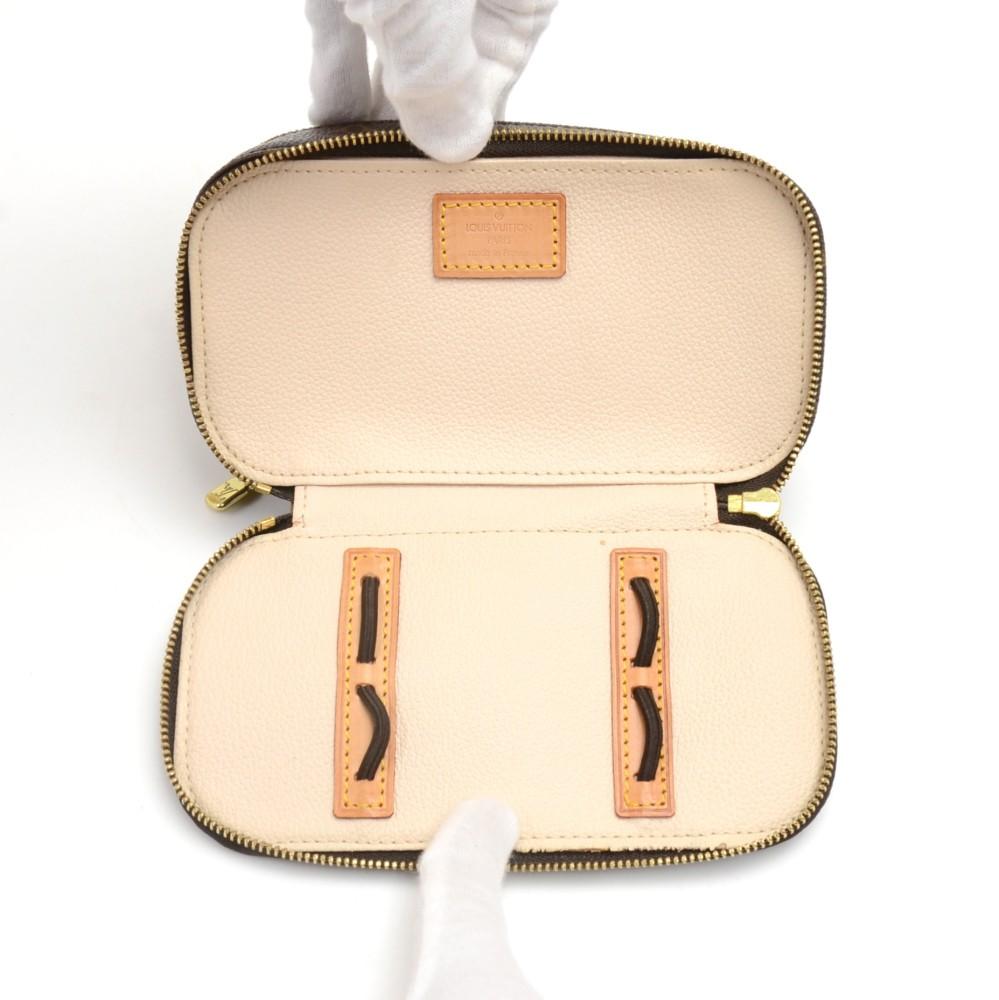 Louis Vuitto Trousse Blush PM Monogram Canvas Cosmetic Bag