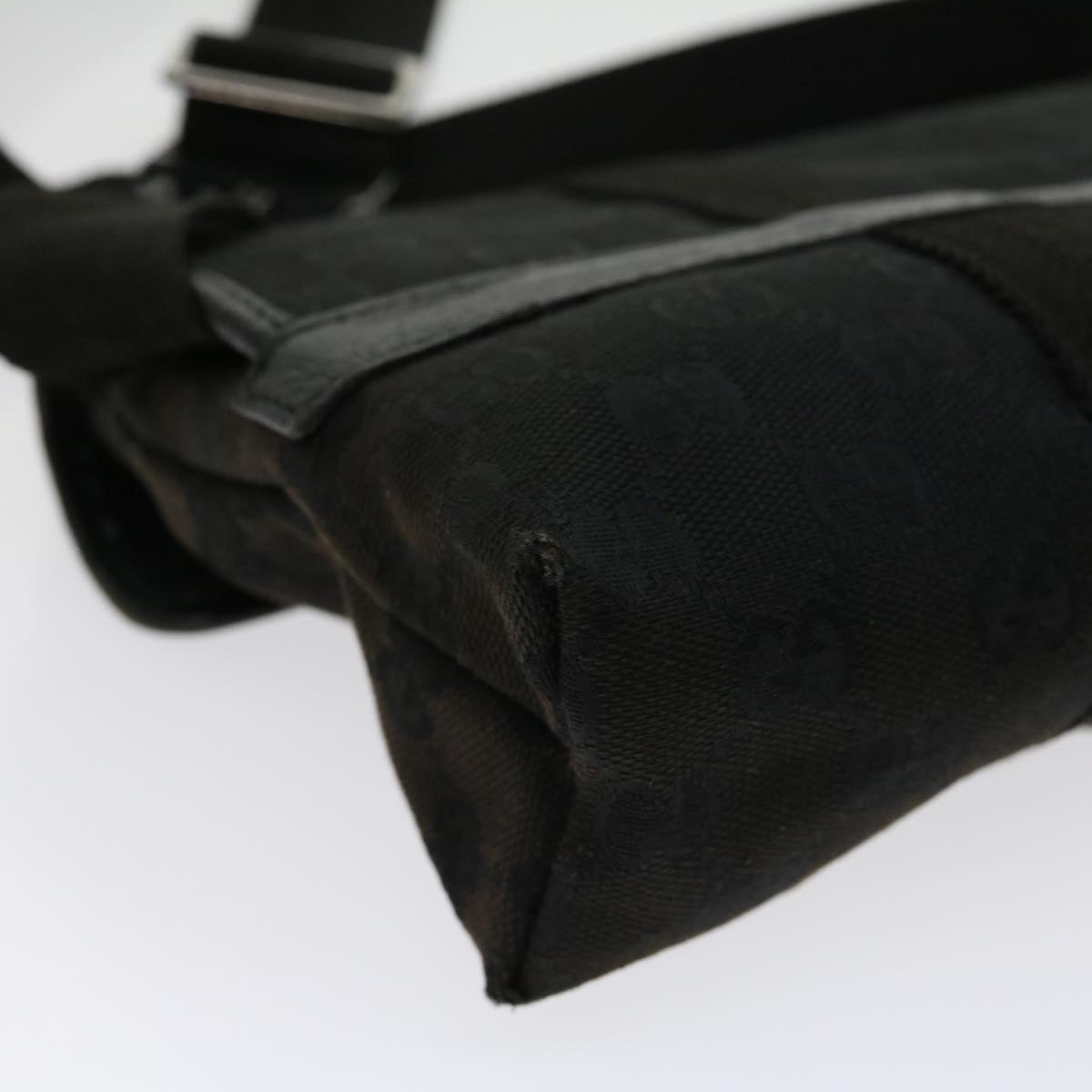 GUCCI GG Canvas Body Bag Black 30999