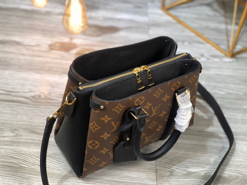 LOV2 Bags - Luxurious Bags  1070