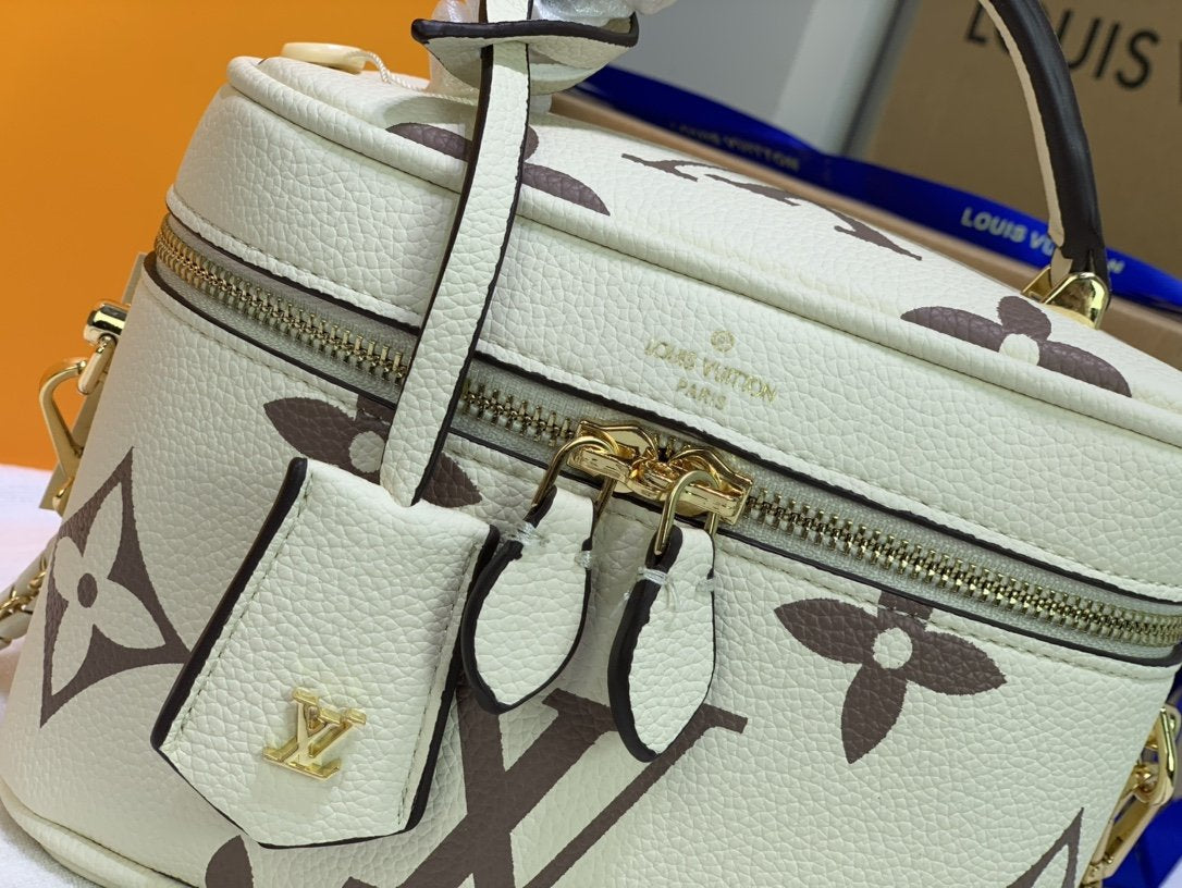 EN - New Arrival Bags LUV 097