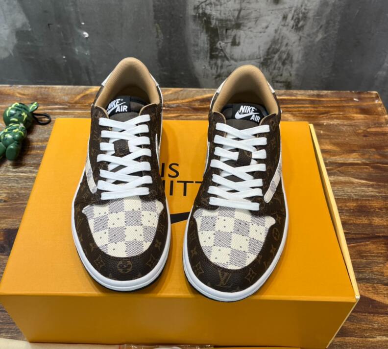 SAMC - NKE Shoes - 947