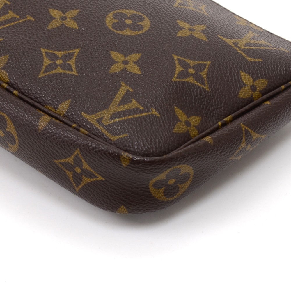 Louis Vuitto Pochette Accessoires Monogram Canvas Bag