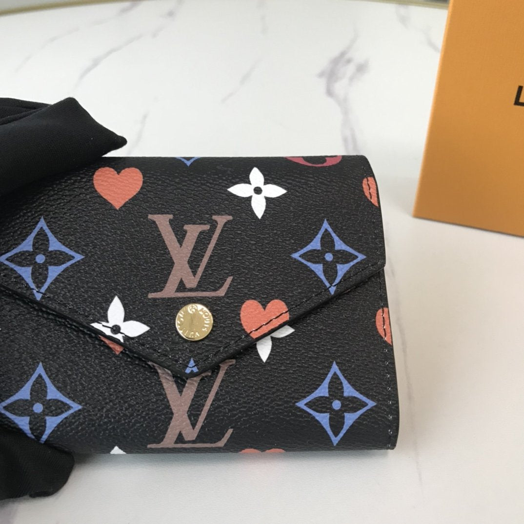EN - New Arrival Wallet LUV 028