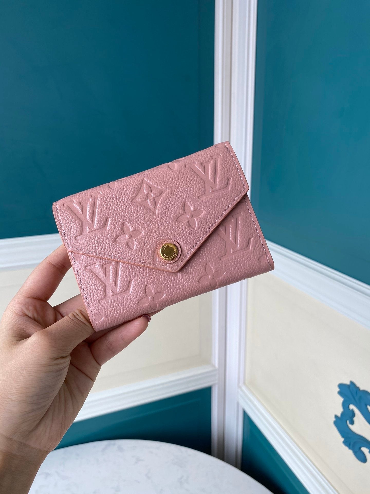 EN - New Arrival Wallet LUV 058