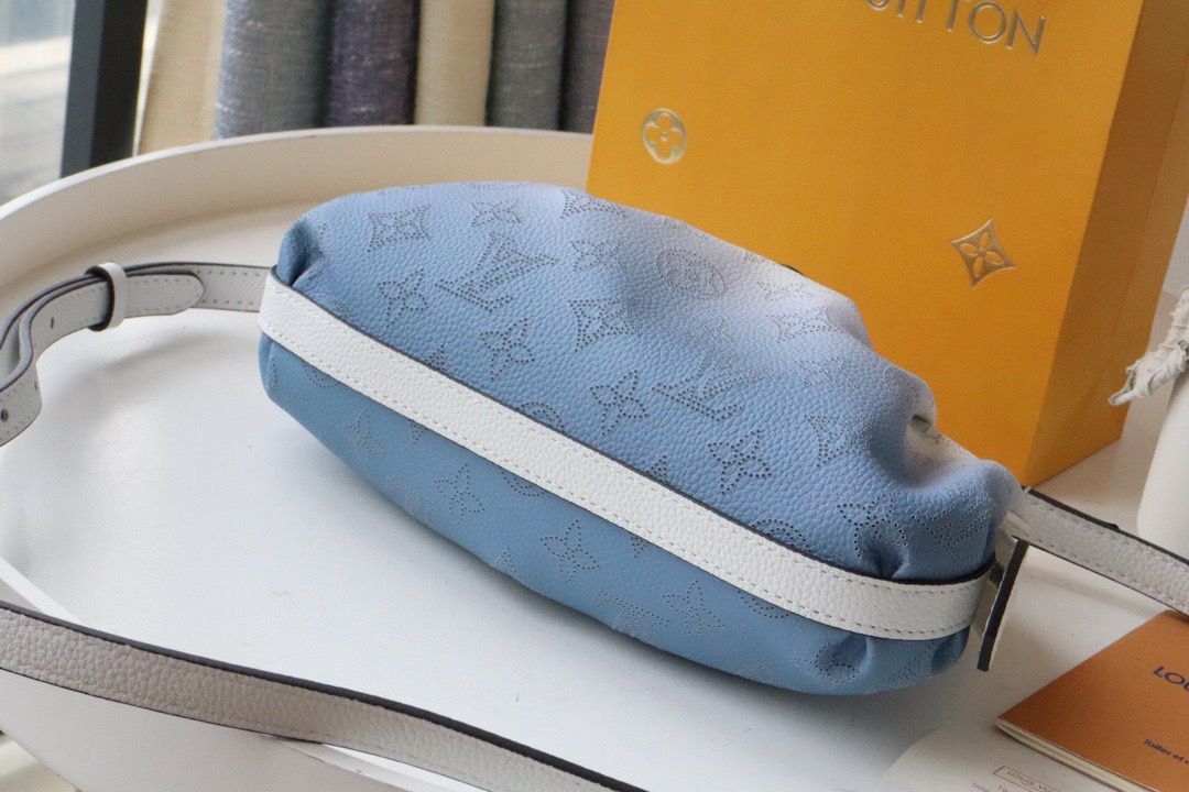 LV Scala Mini Pouch Mahina GraGLAMIent Blue For Women, WomenÃ¢â‚¬â„¢s Bags, Shoulder And Crossbody Bags 9.1in/23cm LV M80497