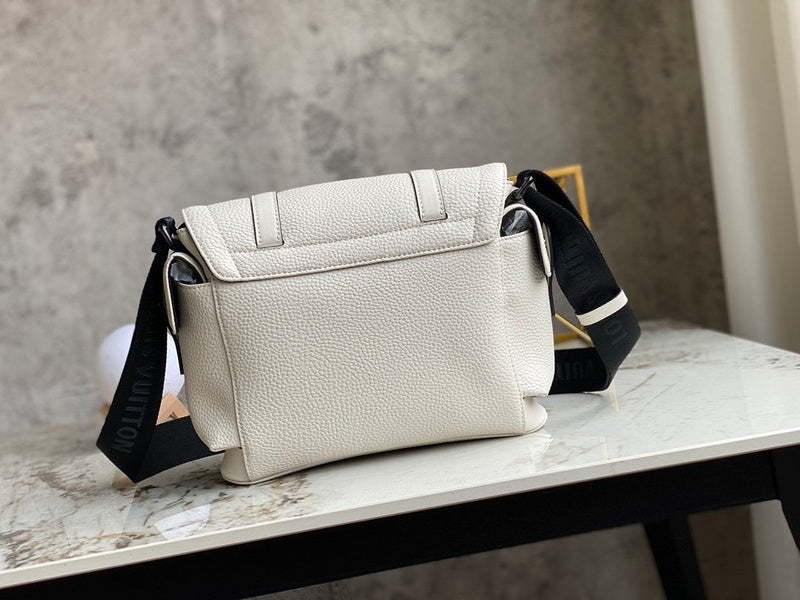 LOV2 Bags - Luxurious Bags  1210