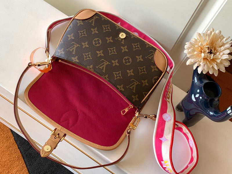 Satchel Bags - Mix2 Items - 372