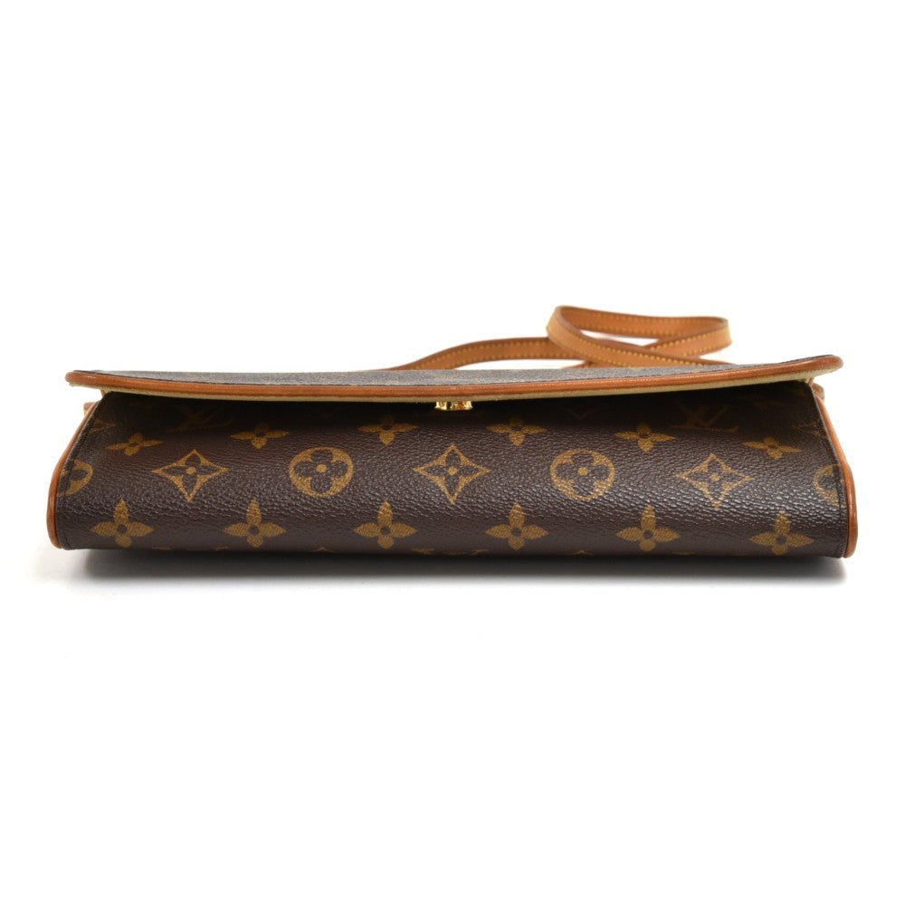 Louis Vuitto Pochette Twin GM Monogram Canvas Bag