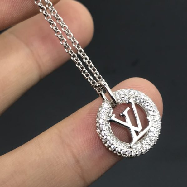 LV Necklaces 024