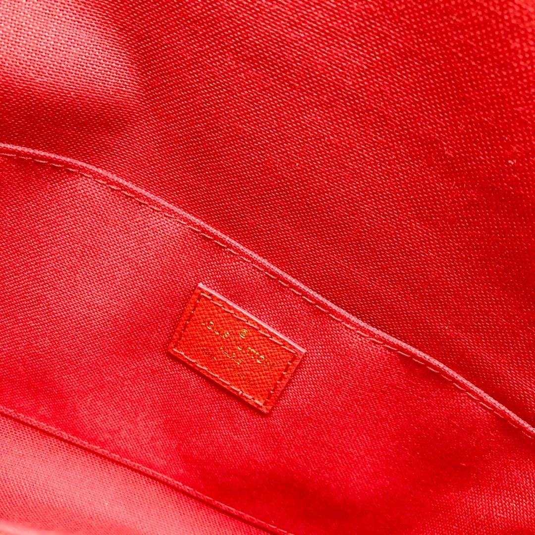 EN - New Arrival Bags LUV 999