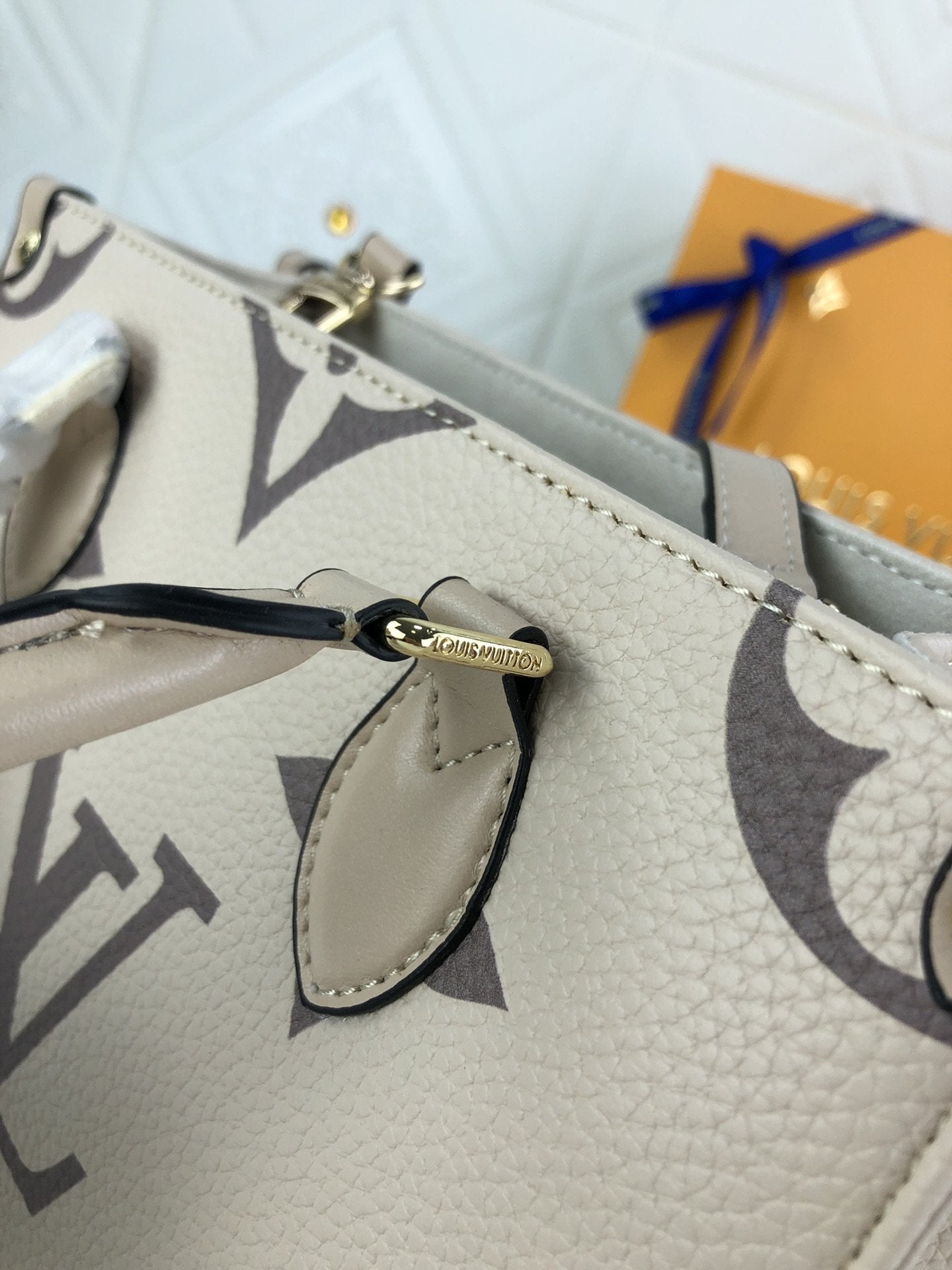 EN - New Arrival Bags LUV 106