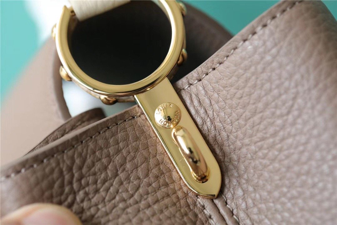 LV Capucines MM Taurillon Smokey Brown Green/ Creme/ Pink For Women, WomenÃ¢â‚¬â„¢s Bags, Shoulder And Crossbody Bags 12.4in/31.5cm LV M59516