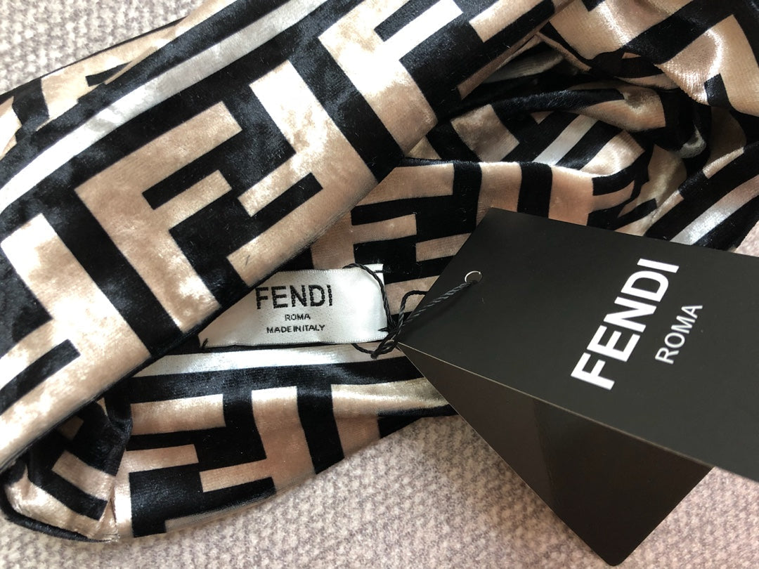 EN - Luxury Hair Band FEI 022