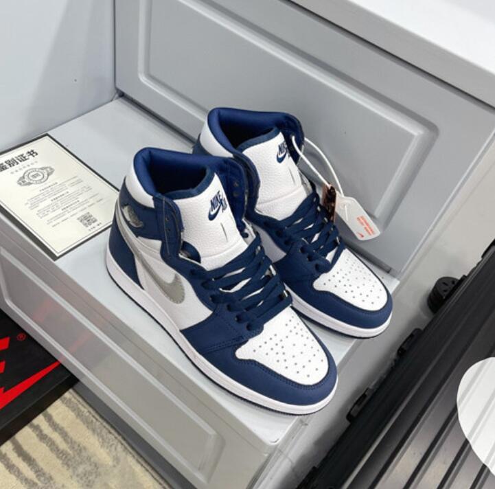 SAMC - NKE Shoes - 1597