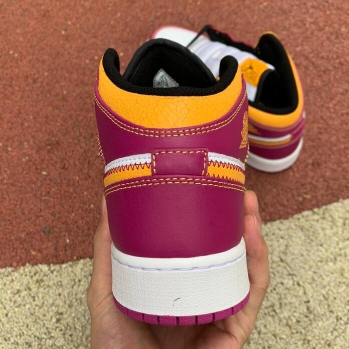 SAMC - NKE Shoes - 1482
