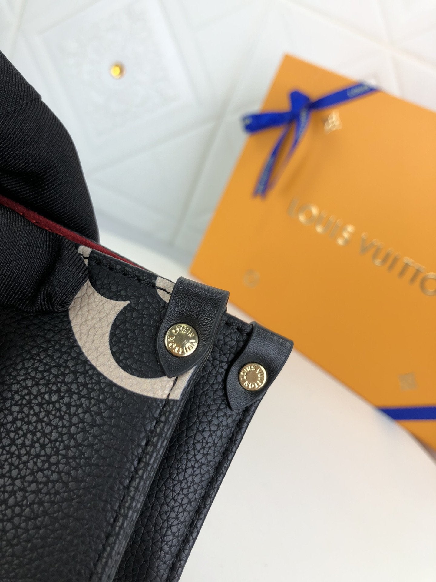 EN - New Arrival Bags LUV 106