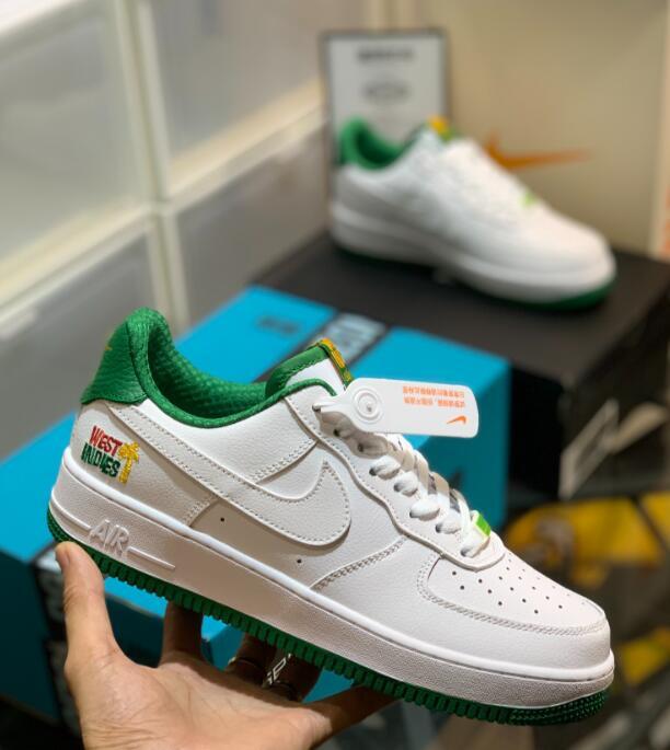 SAMC - NKE Shoes - 693