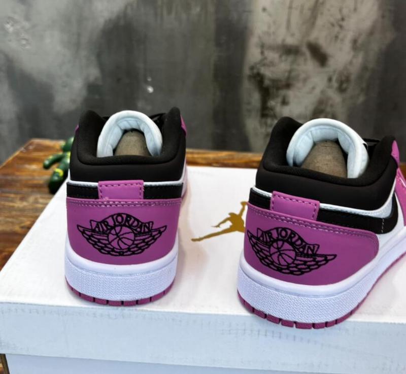 SAMC - NKE Shoes - 928