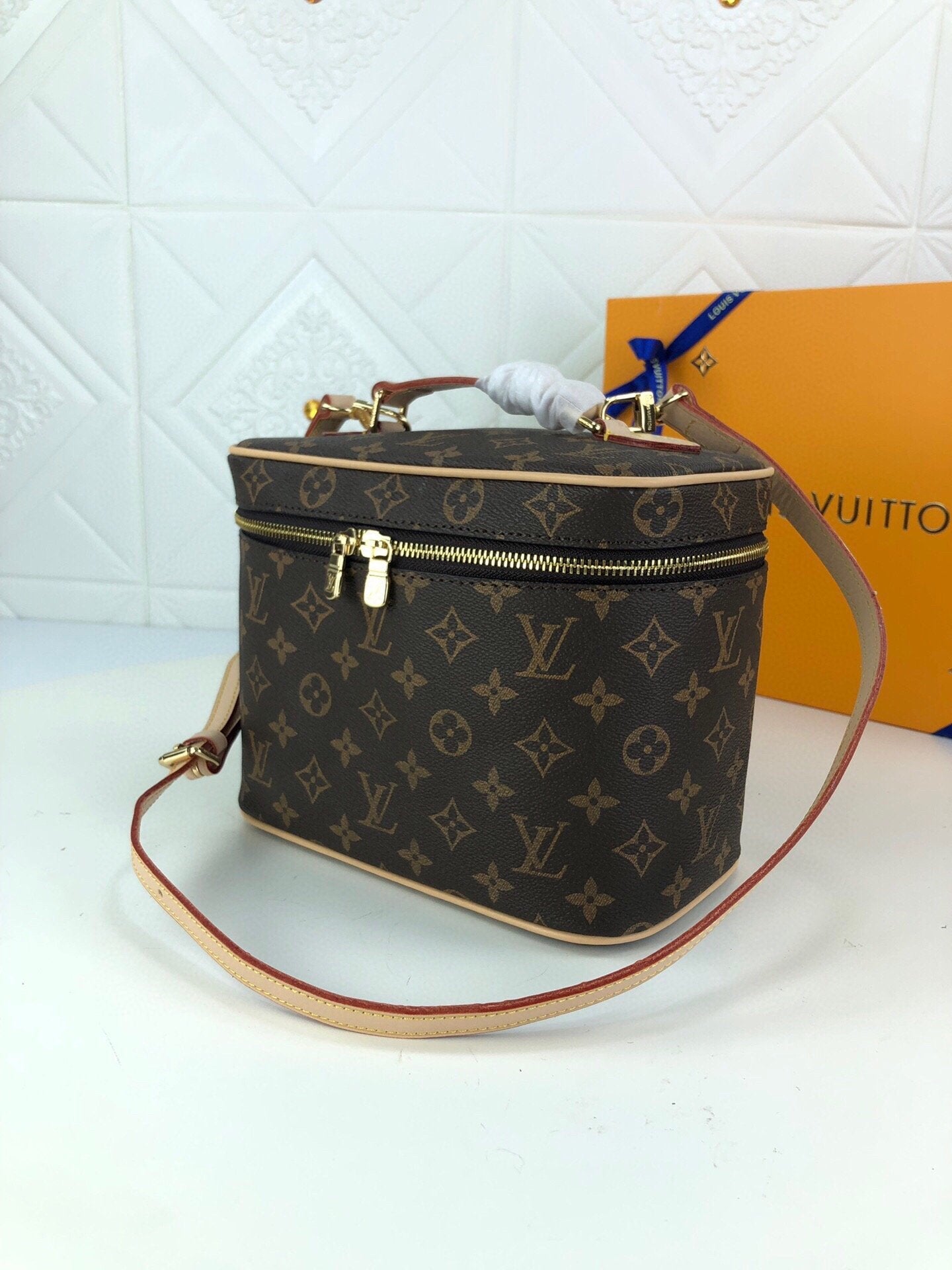 EN - New Arrival Bags LUV 023
