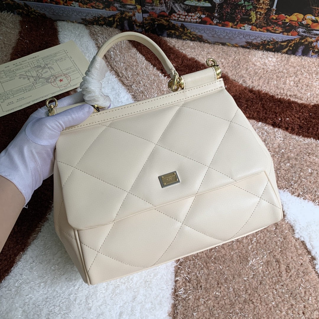 GLAMI MeGLAMIum Sicily Bag In Quilted White For Women 10.2in/26cm GLAMI GLAMI6002AW59180002