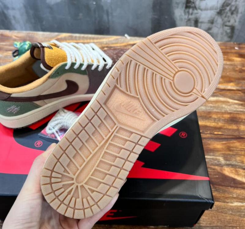 SAMC - NKE Shoes - 676