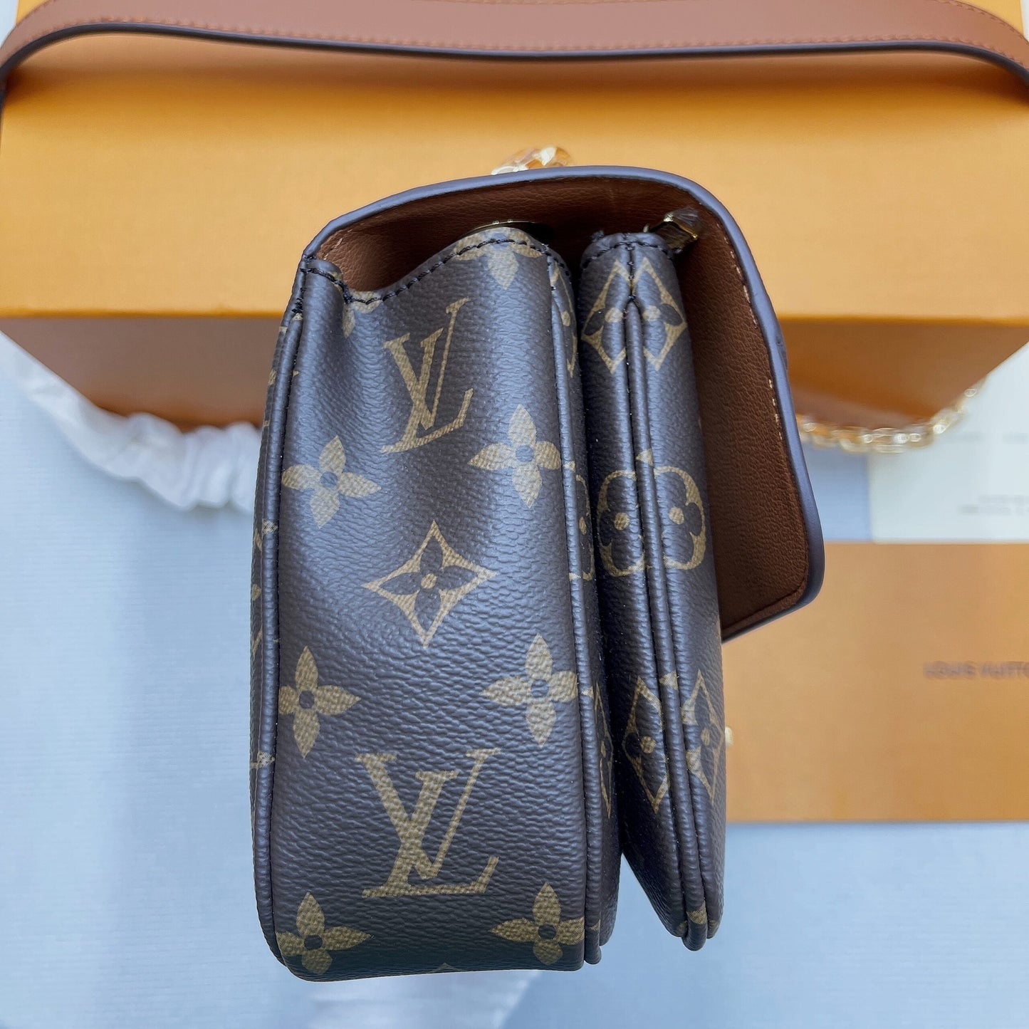 LV MarGLAMIau Monogram Canvas Caramel Brown For Women,  Shoulder and Crossbody Bags 9.6in/24.5cm LV M46127