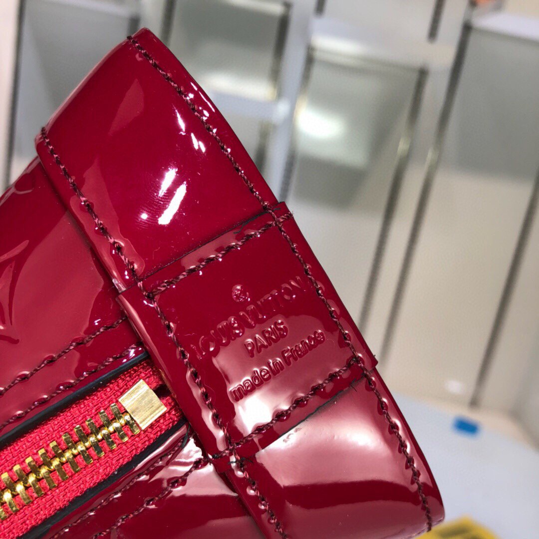 EN - New Arrival Bags LUV 058