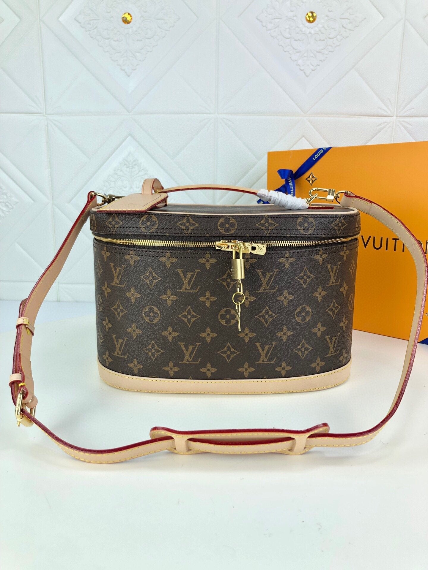 EN - New Arrival Bags LUV 024