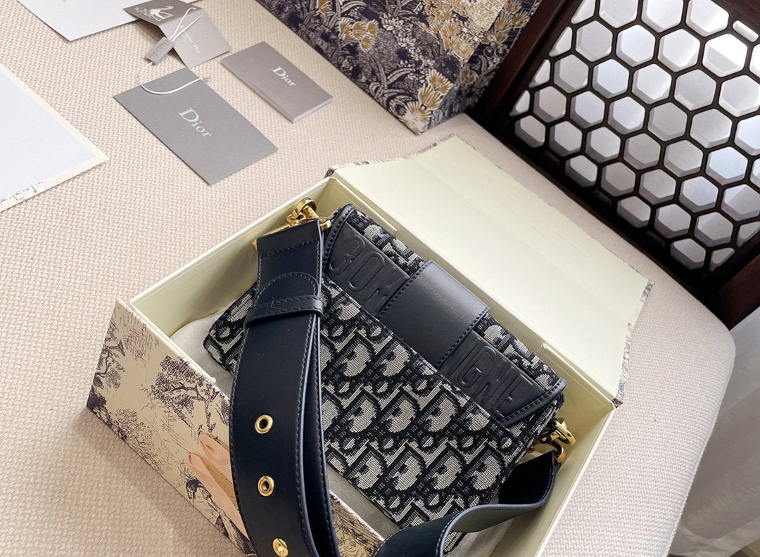 EN - New Arrival Bags DIR 042