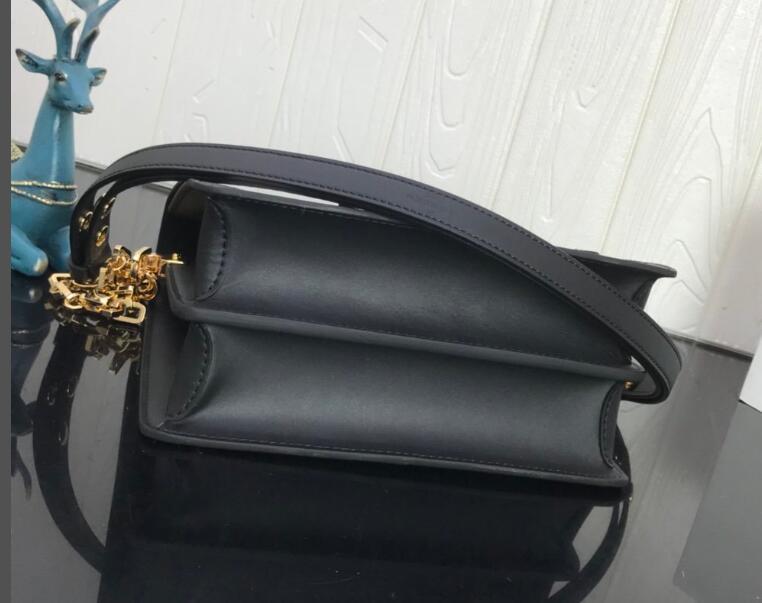 SAMC - LOV Bags - 2681