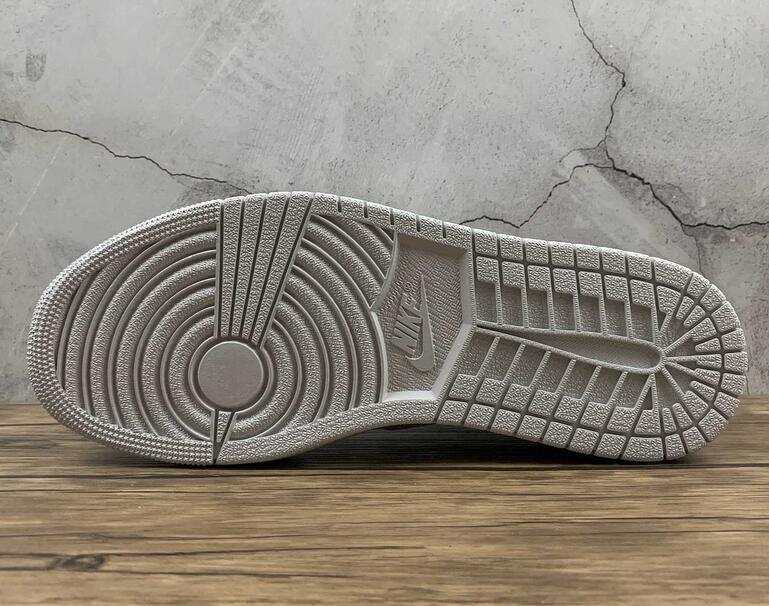 SAMC - NKE Shoes - 1512