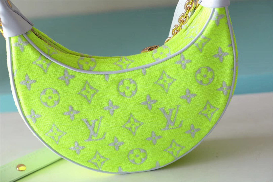 LV Loop Monogram Yellow For Women, WomenÃ¢â‚¬â„¢s Handbags, Shoulder Bags And Crossbody Bags 9.1in/23cm LV M81484