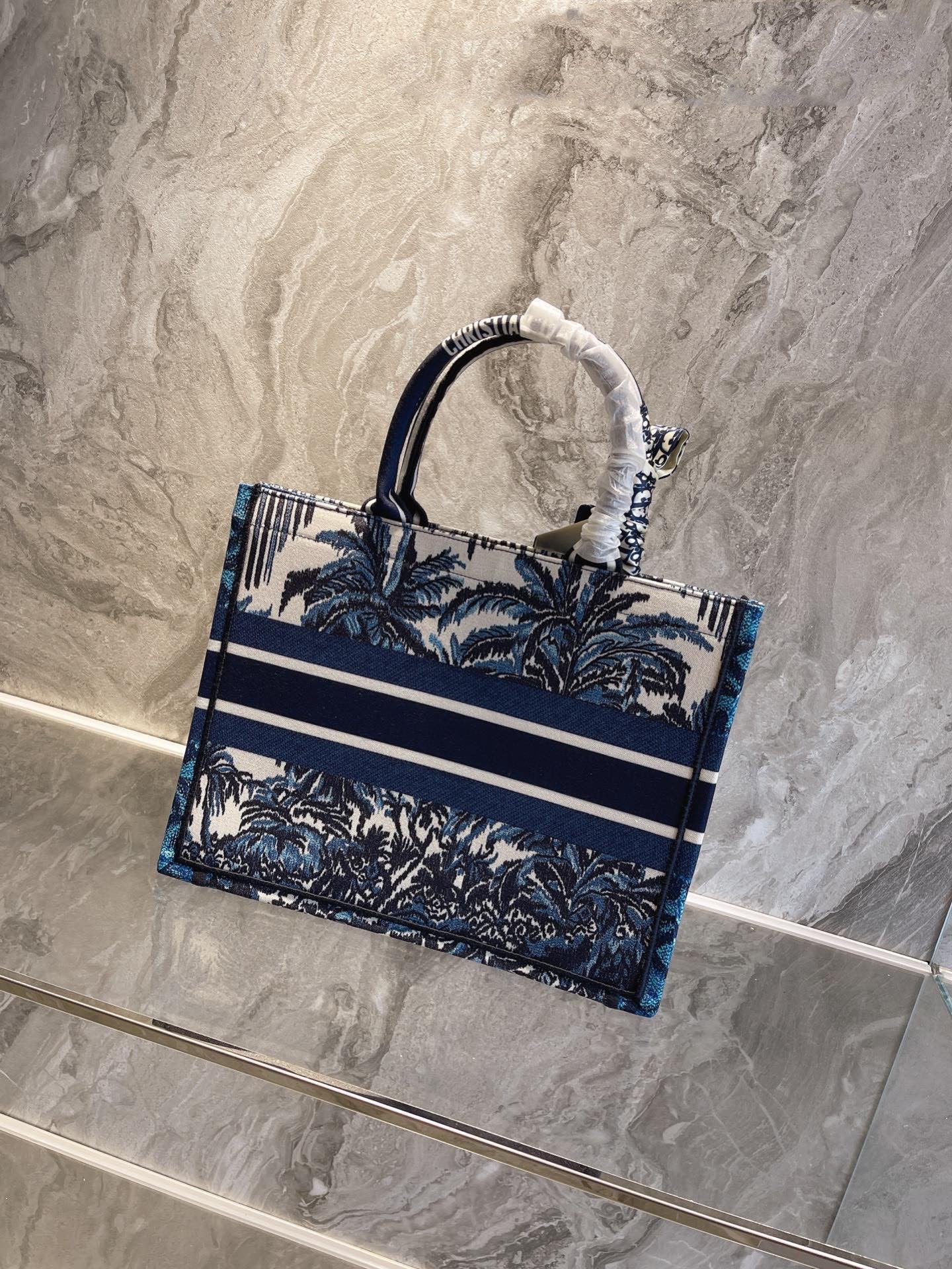 EN - NEW Arrival Bags DIR 194