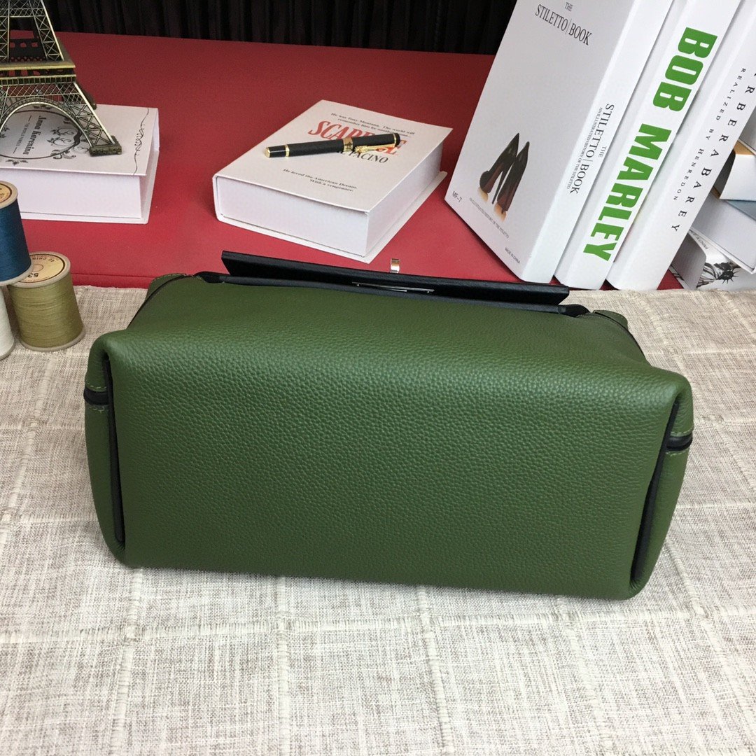 GLAMI 24/24 ClemenGLAMI Swift Green Silver Hardware For Women, Handbags, Shoulder Bags 11.4in/29cm